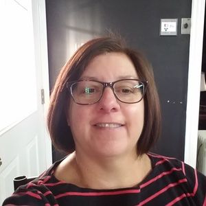 Meet your Posher, Debbie